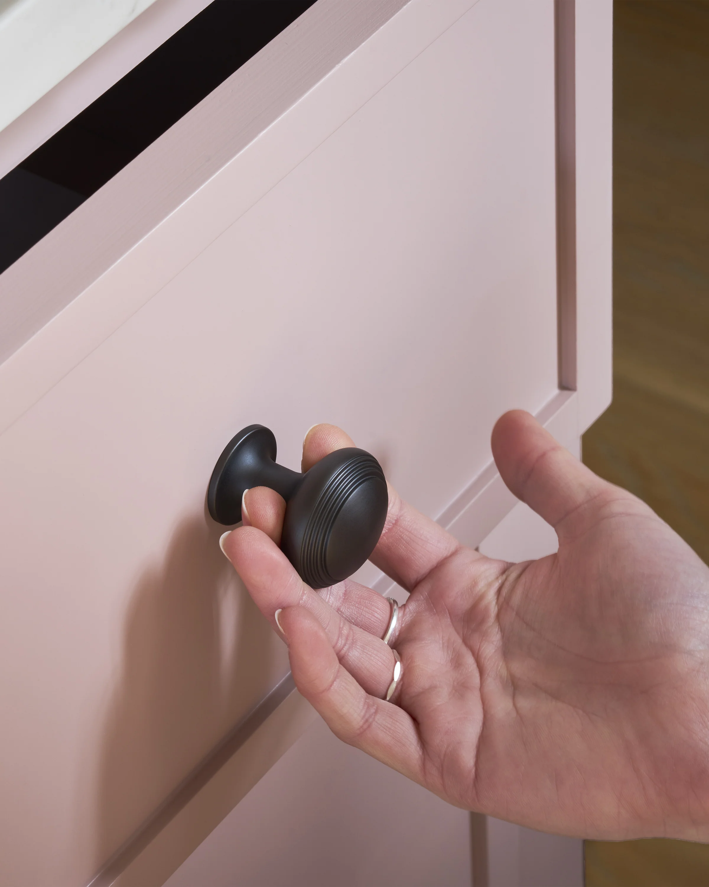 Barlow Cabinet Knob Medium - Bronze - Image 3