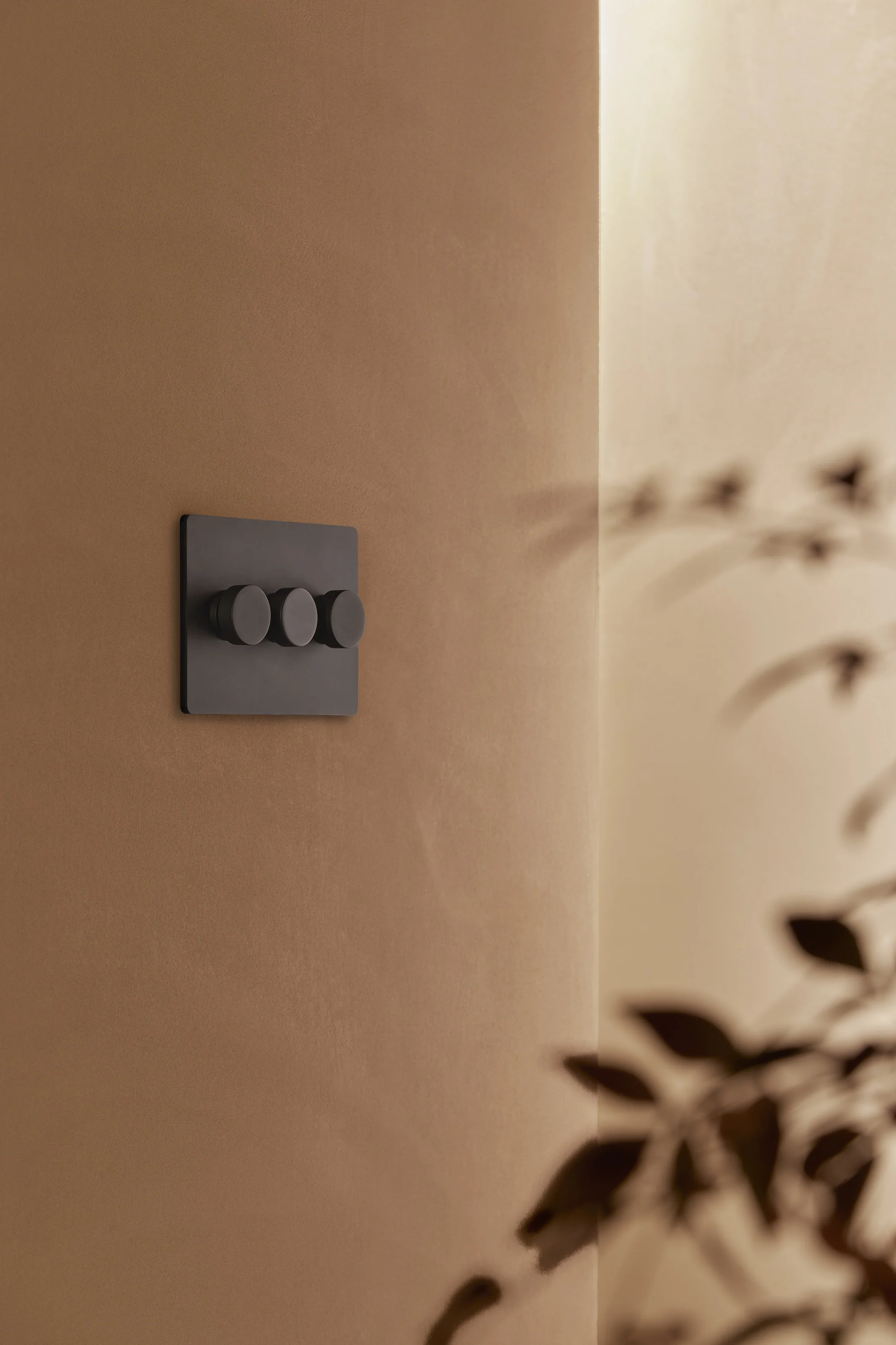 Grove 3G Dimmer Switch - Bronze - Image 2