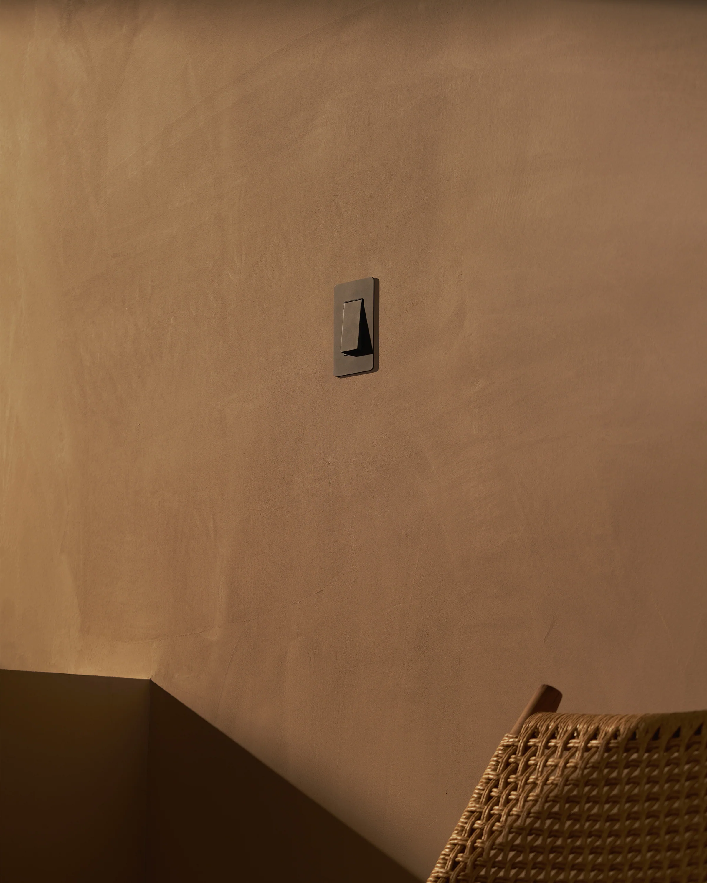 Kew 1G Smart Retractive Rocker Switch - Bronze Black - Image 3