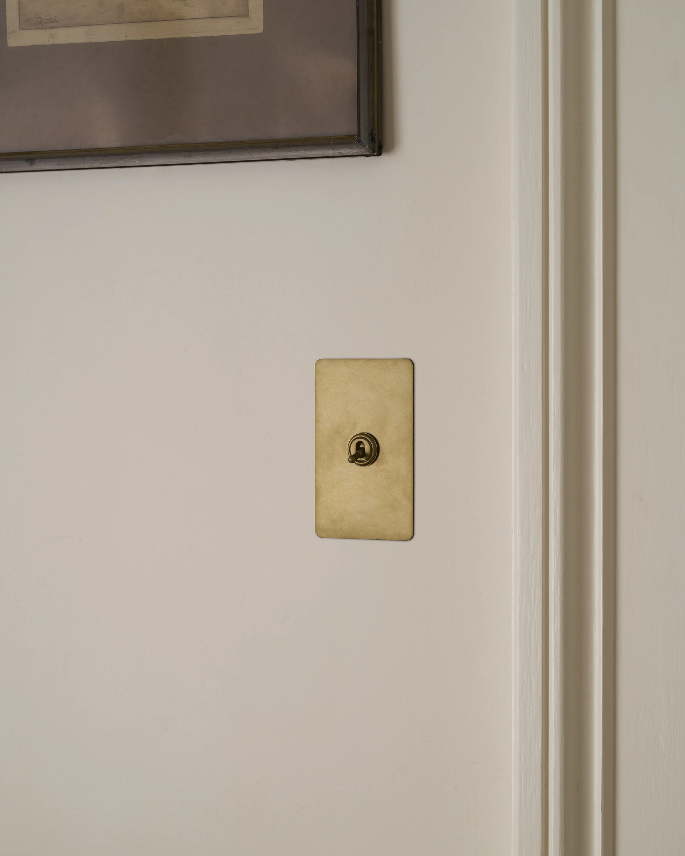 Kew 1G Toggle Switch - Antique Brass - Image 3