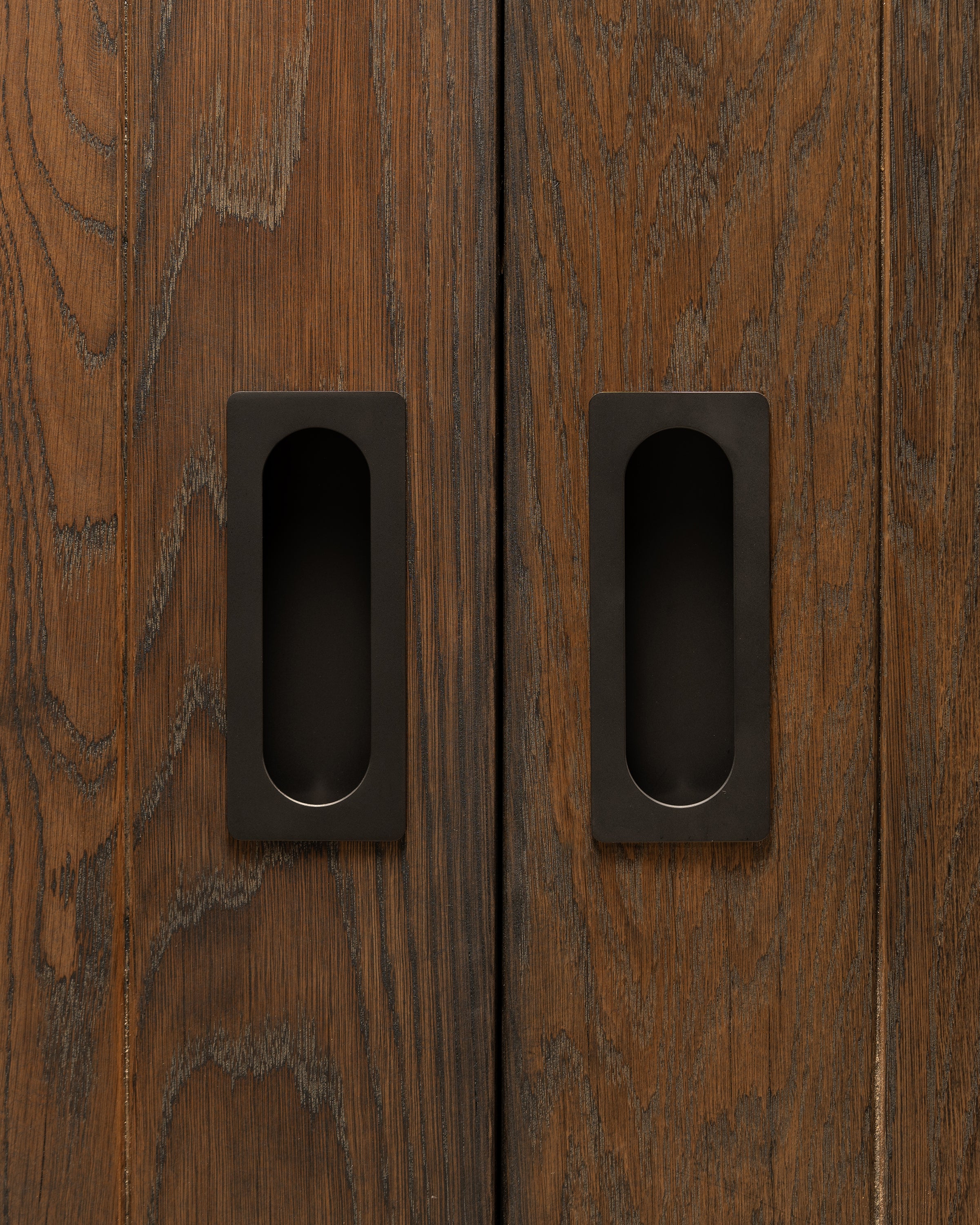 Regent Recessed Medium Pull - Bronze - Image 3